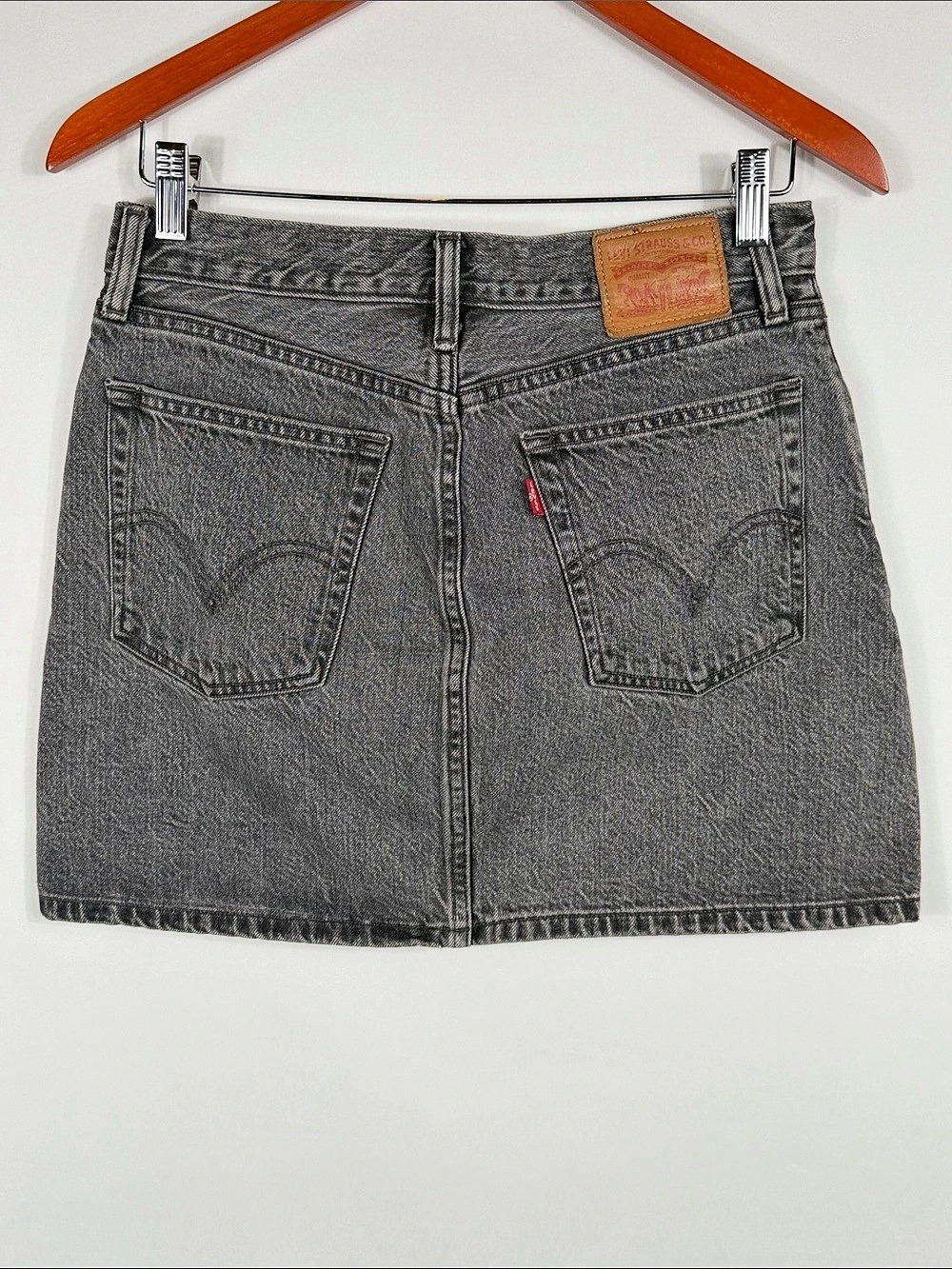 Levi's Icon Skirt Gray Denim Mini Skirt Waist Size 27. Length 15 inches